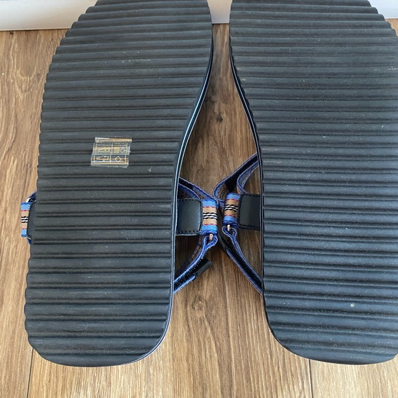 Burberry sandals, size US 13, in the color blue, in perfect condition - Picture 4 of 10